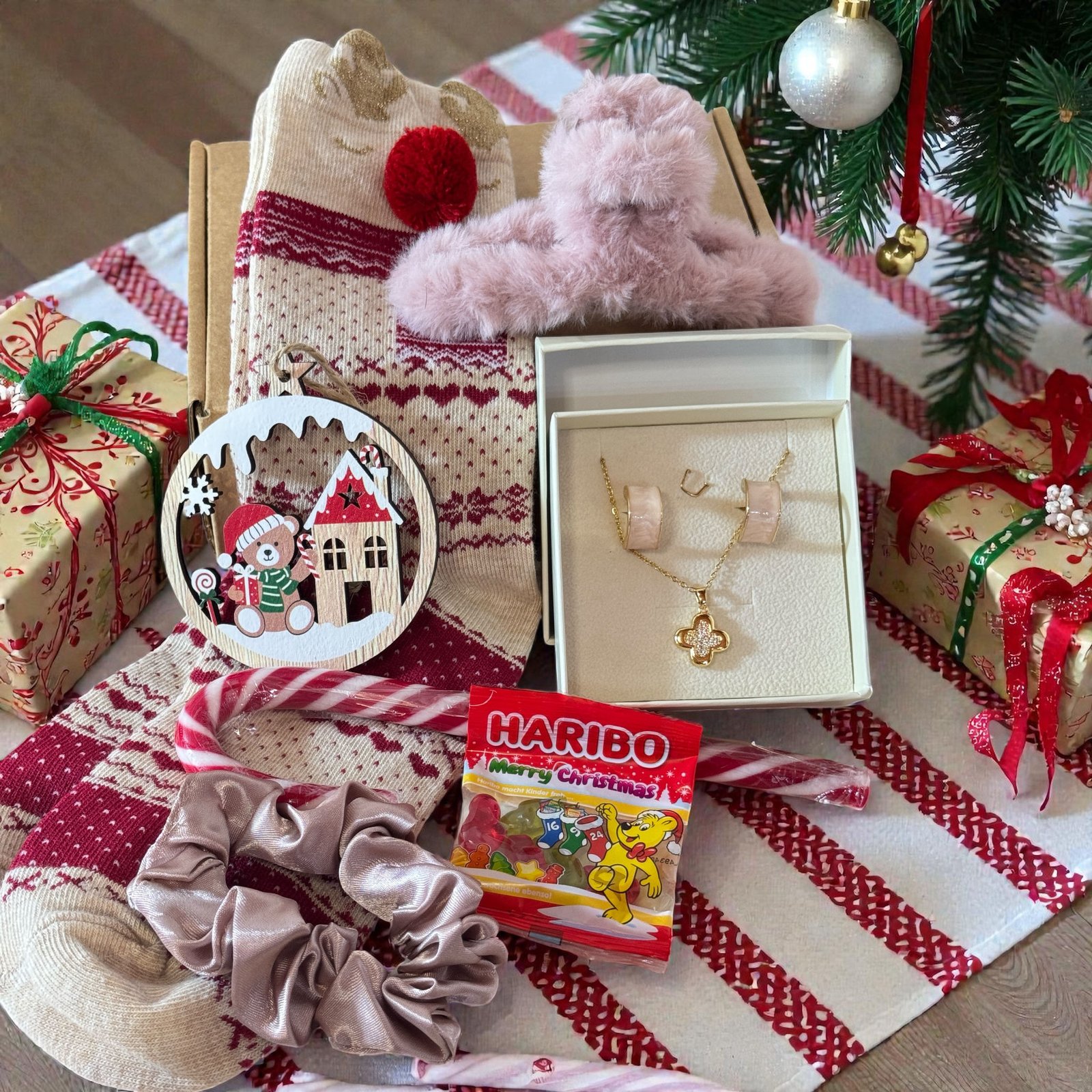 "Christmas Gift Box" - Image 11